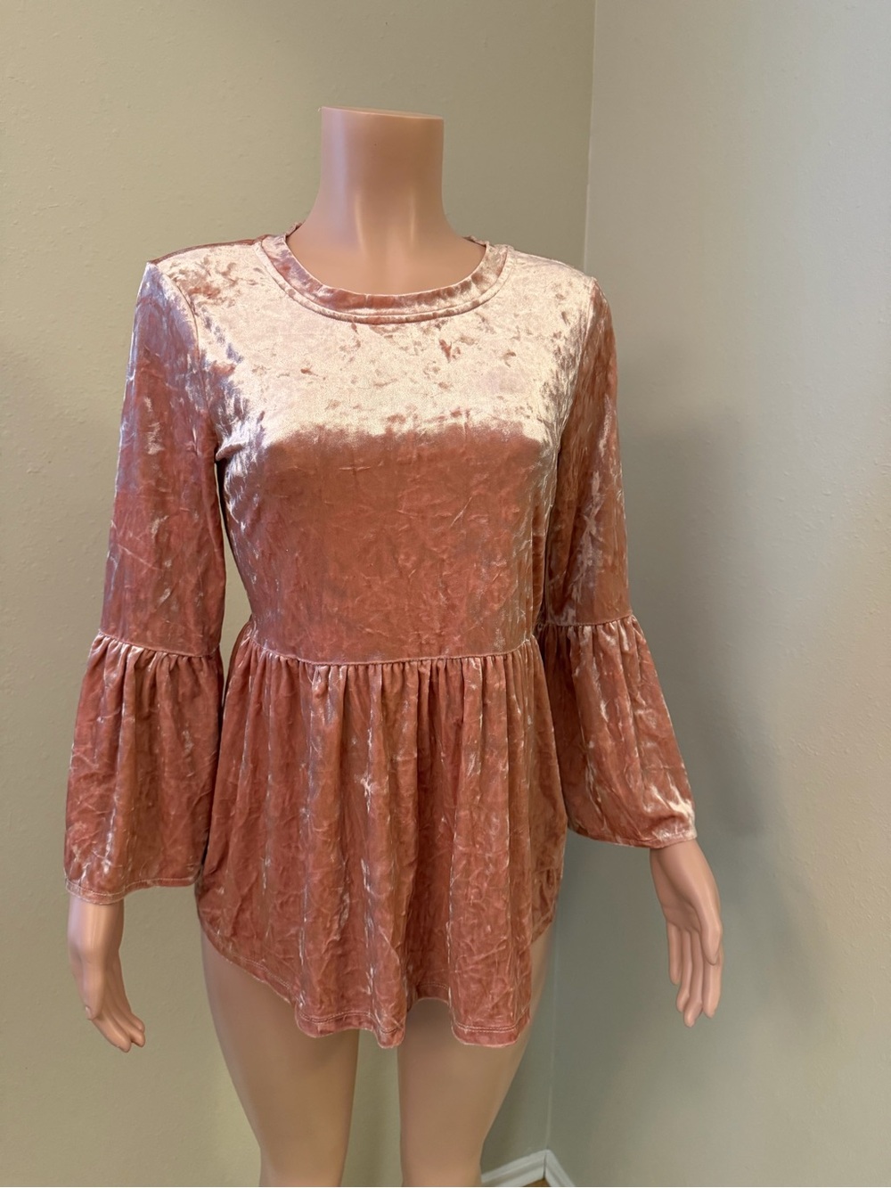 Cupio Crushed Velvet Peplum Tunic - Blush
